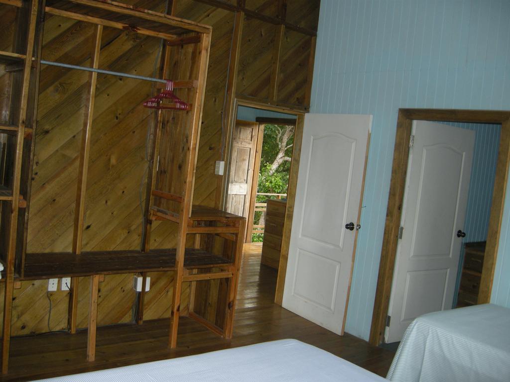 Apartments Chez Milady Utila Eksteriør bilde