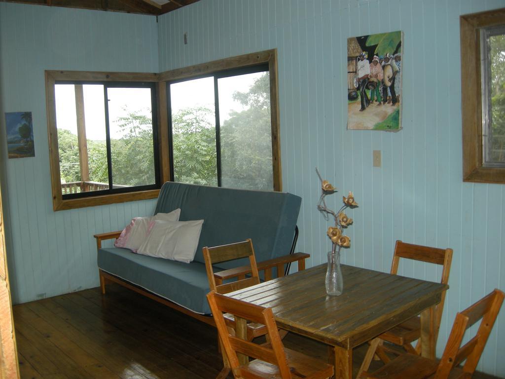 Apartments Chez Milady Utila Eksteriør bilde