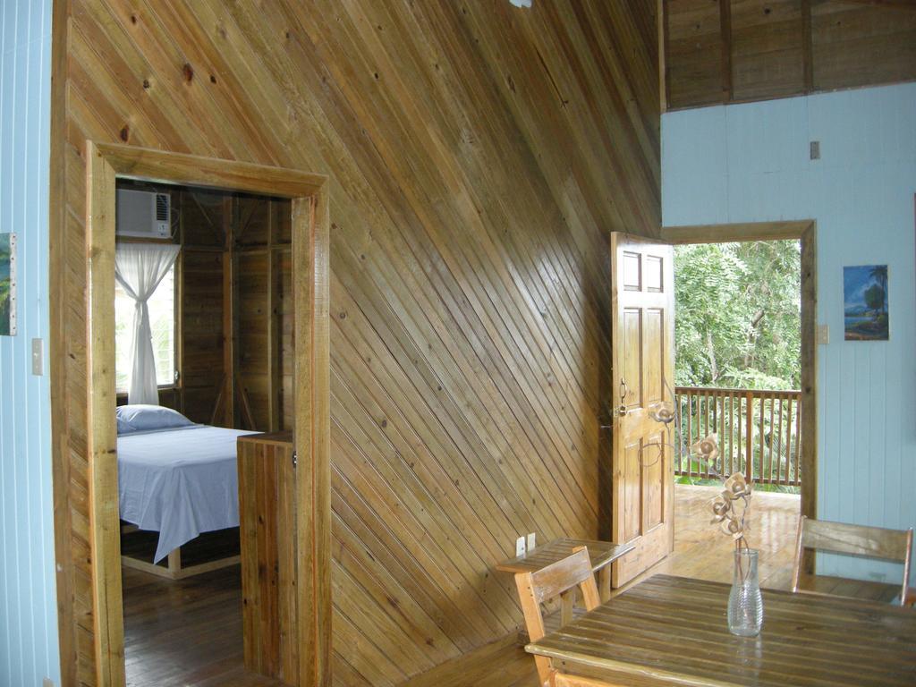 Apartments Chez Milady Utila Eksteriør bilde