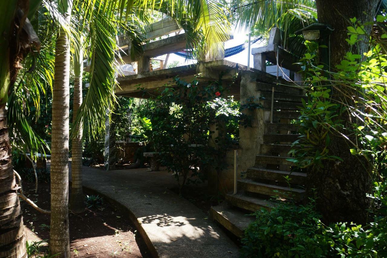Apartments Chez Milady Utila Eksteriør bilde