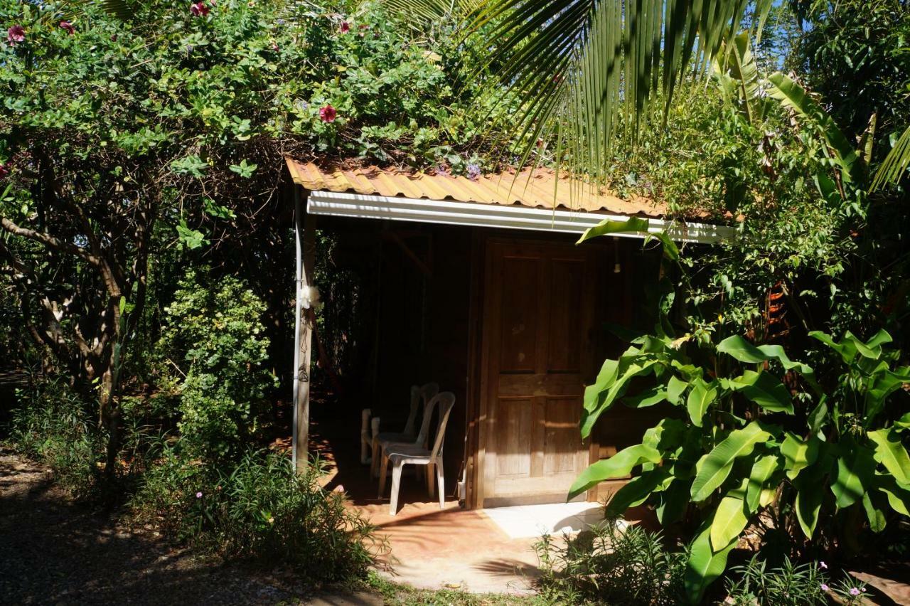 Apartments Chez Milady Utila Eksteriør bilde