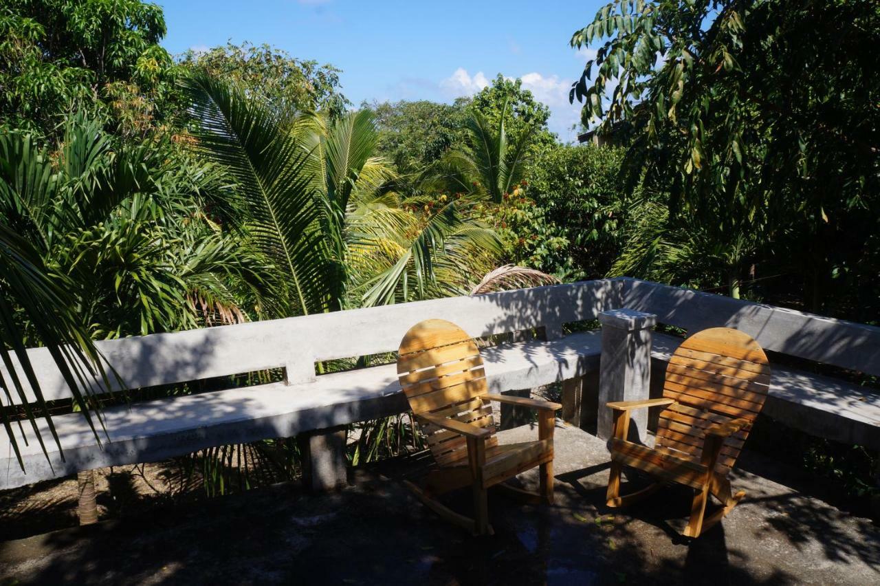 Apartments Chez Milady Utila Eksteriør bilde